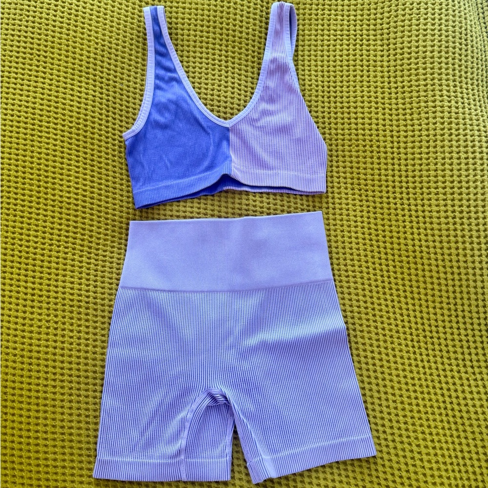 Colorblock Sports Bra and Shorts Matching Set